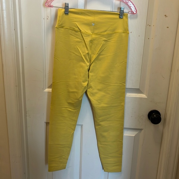 Old Navy Active NWOT Powerchill Extra High-Rise Leggings -  Yellow - Medium - Picture 3 of 8